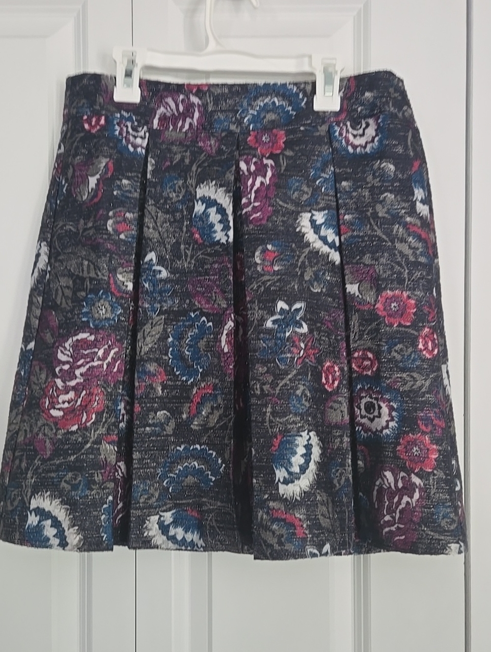 LOFT Floral Pleated Skirt in Black, Pink, Blue With Silver